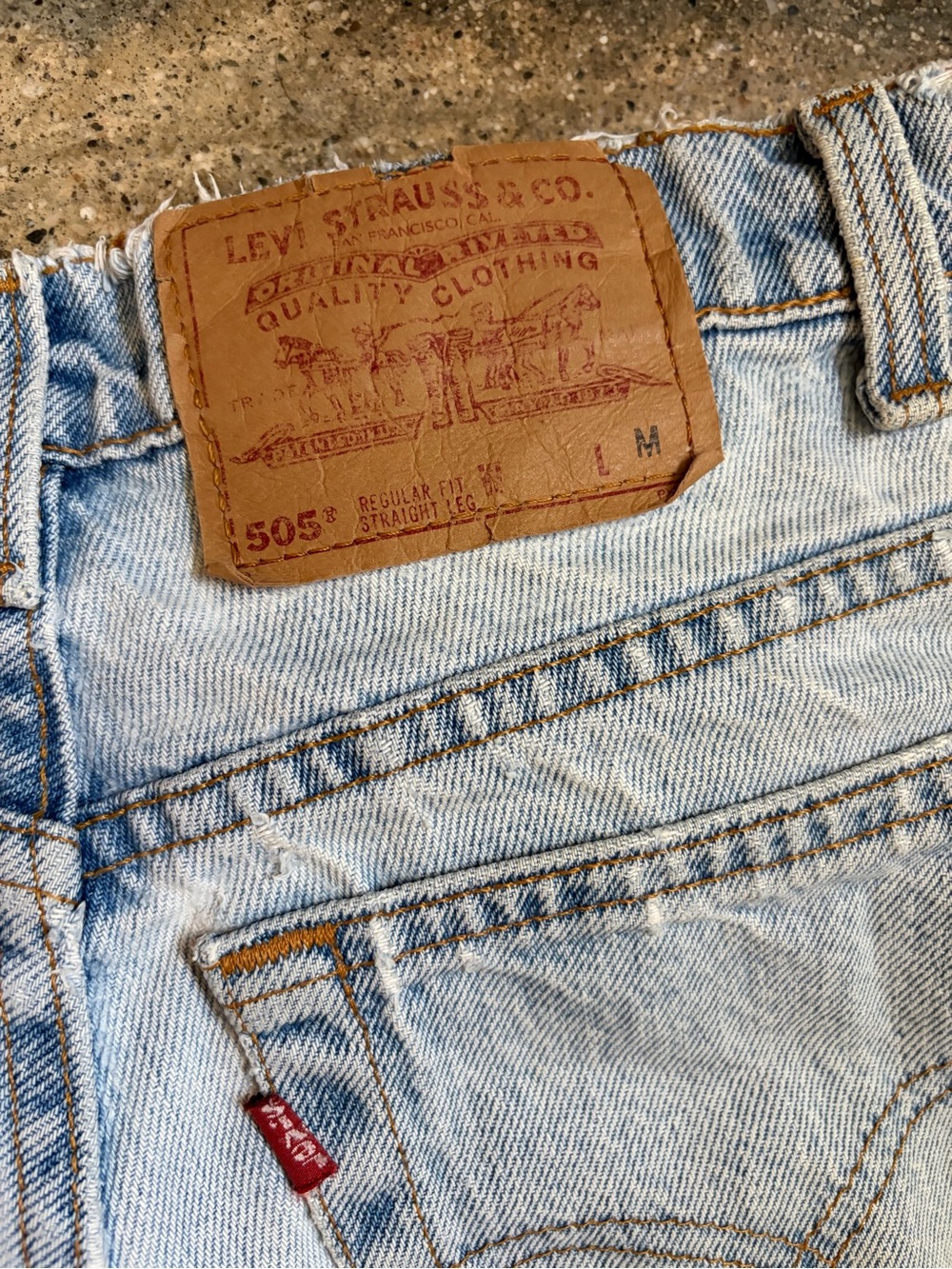 Vintage Levi's 505 Jeans | 90s Boyfriend Denim - Picture 6 of 8